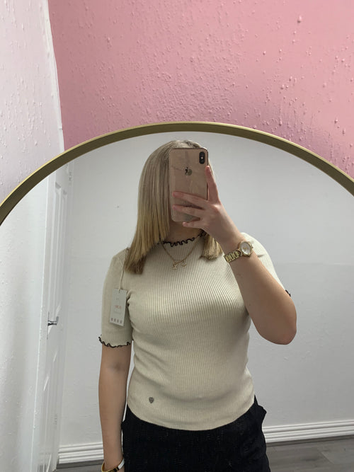 REMY FRILL KNITTED TOP
