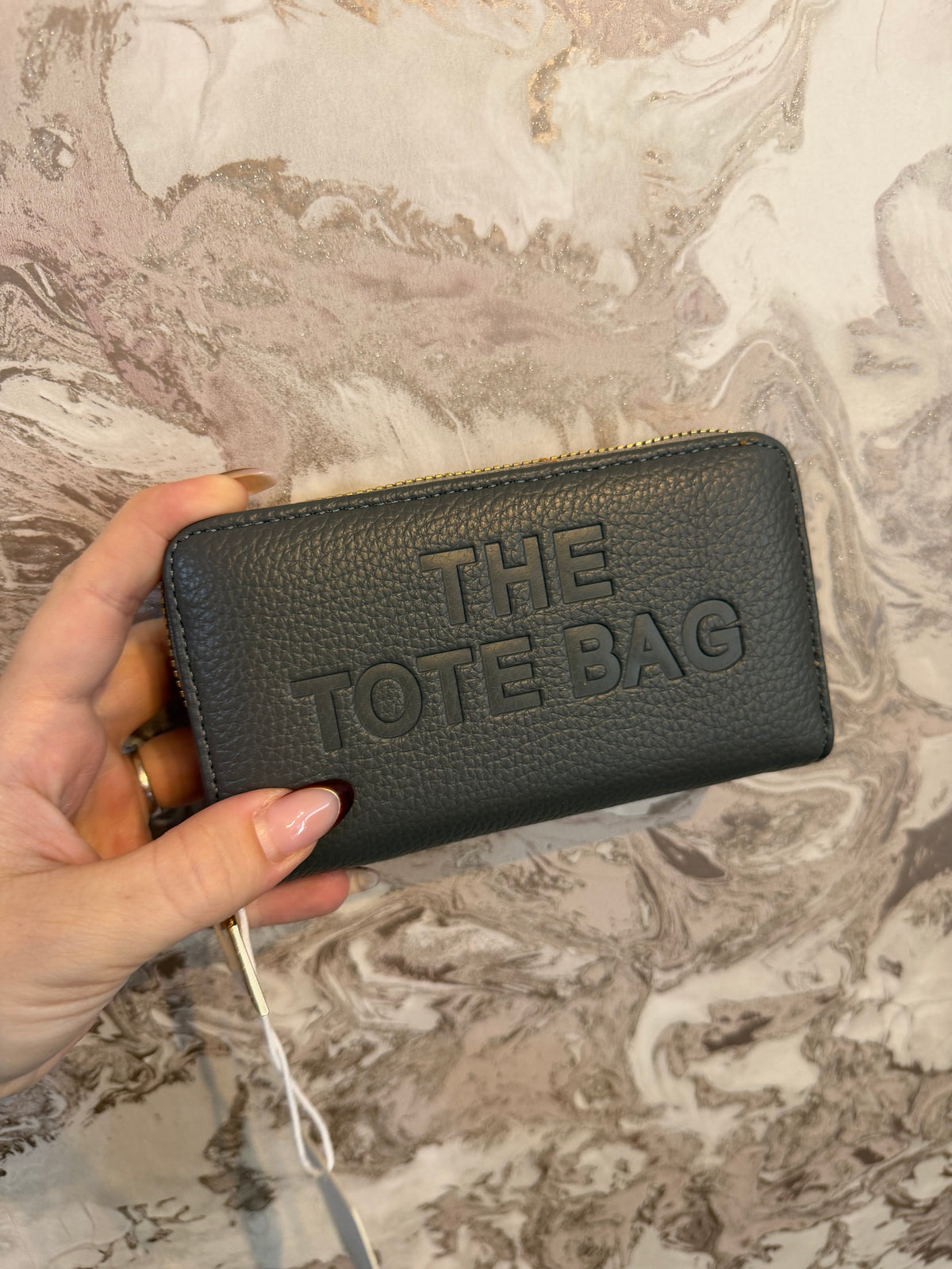 THE TOTE PURSE