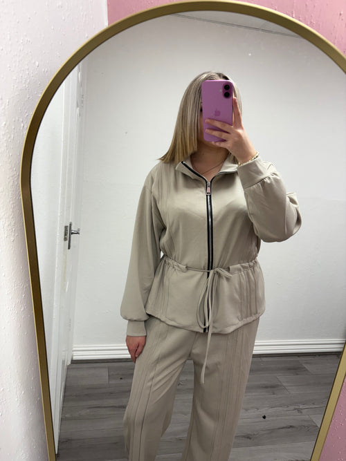 ASTRID TIE UP SET