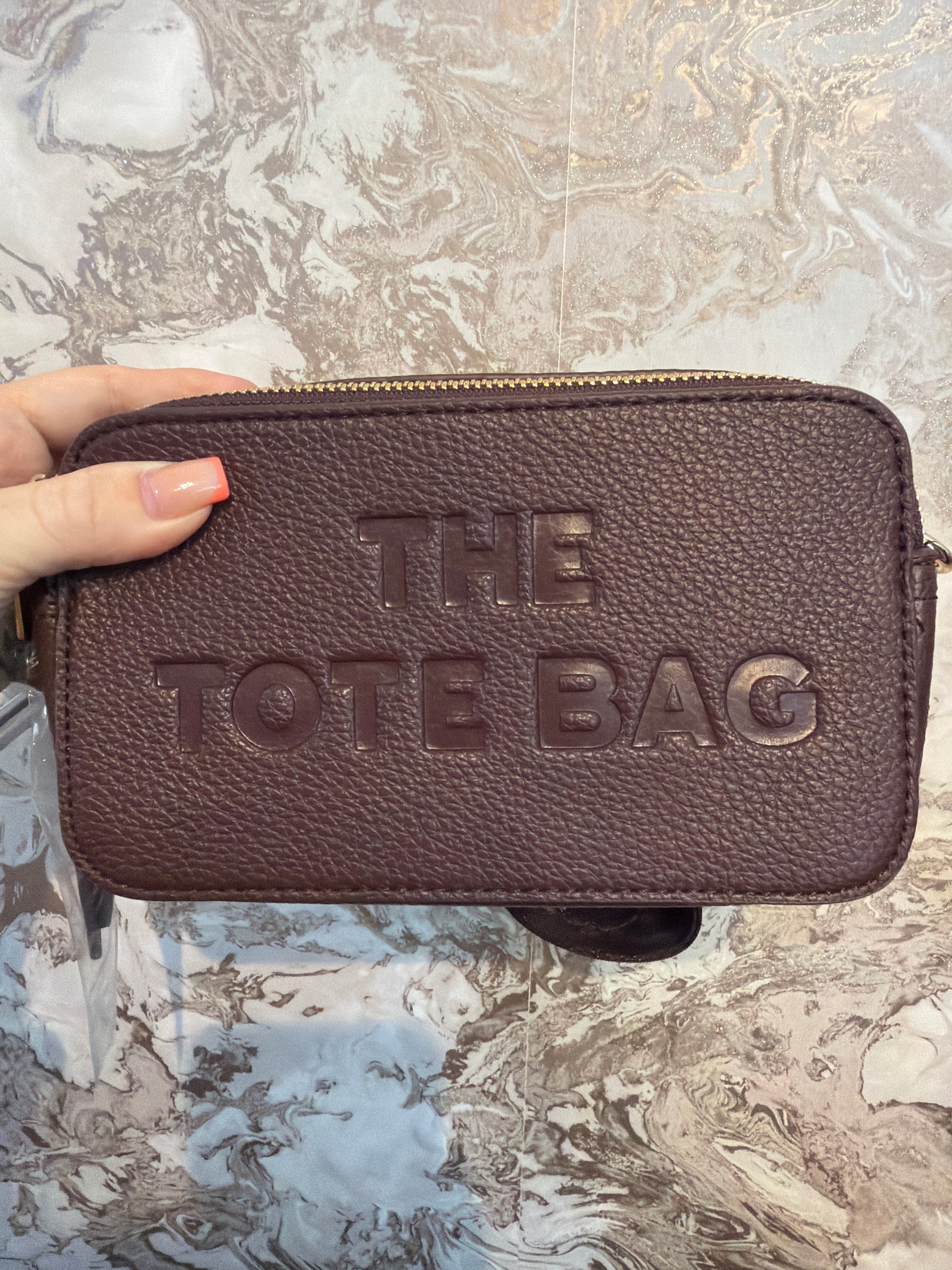 THE TOTE BAG