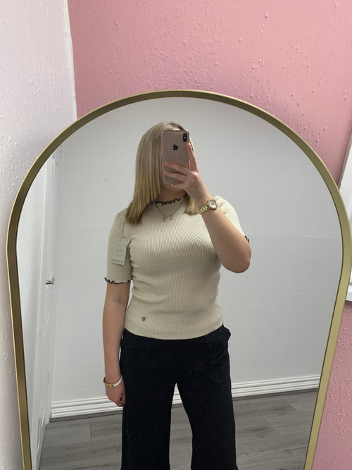 REMY FRILL KNITTED TOP
