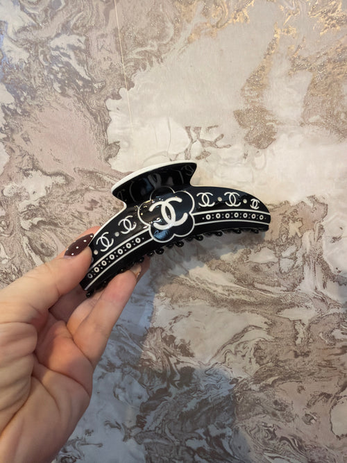 CHANEL HAIR CLIP