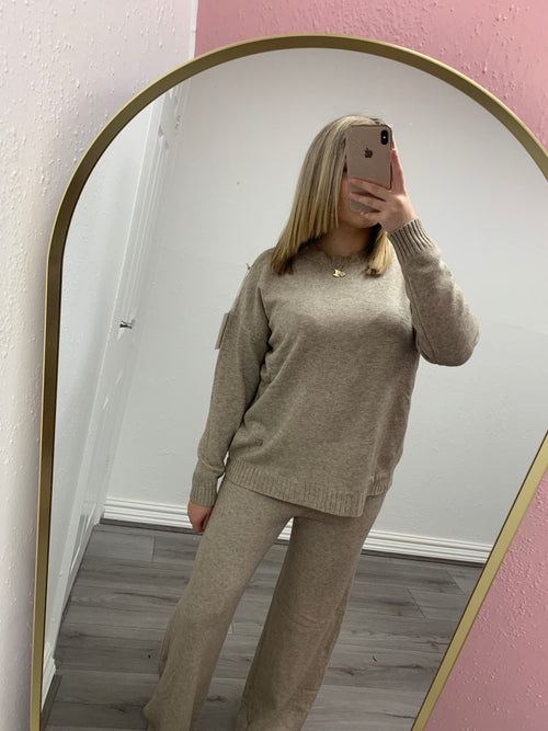 REAGAN KNITTED LOUNGE SET
