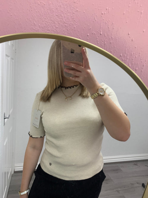 REMY FRILL KNITTED TOP