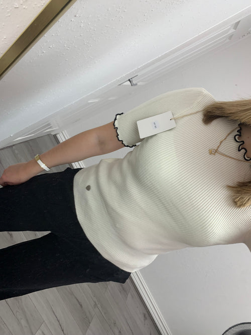 REMY FRILL KNITTED TOP