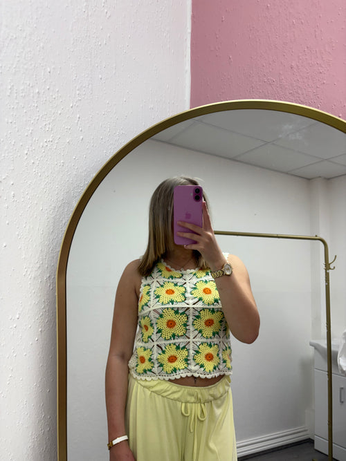 FLOWER CROCHET TOP