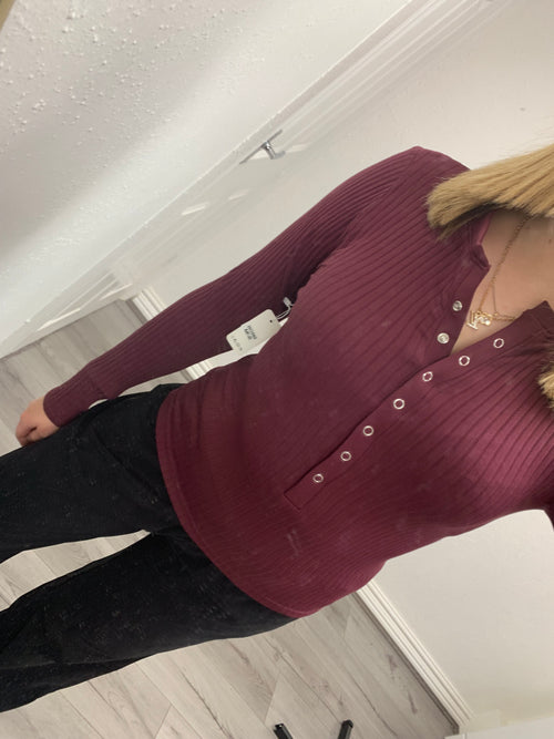 WINTER RIBBED BUTTON UP TOP