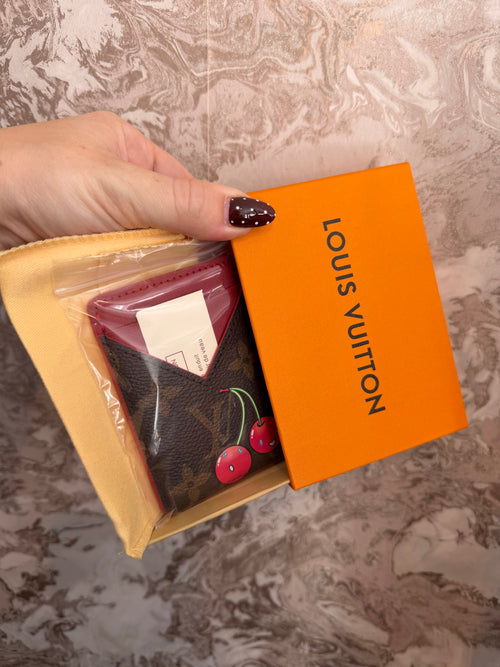 LOUIS VUITTON MAGNETIC PHONE CARD WALLET