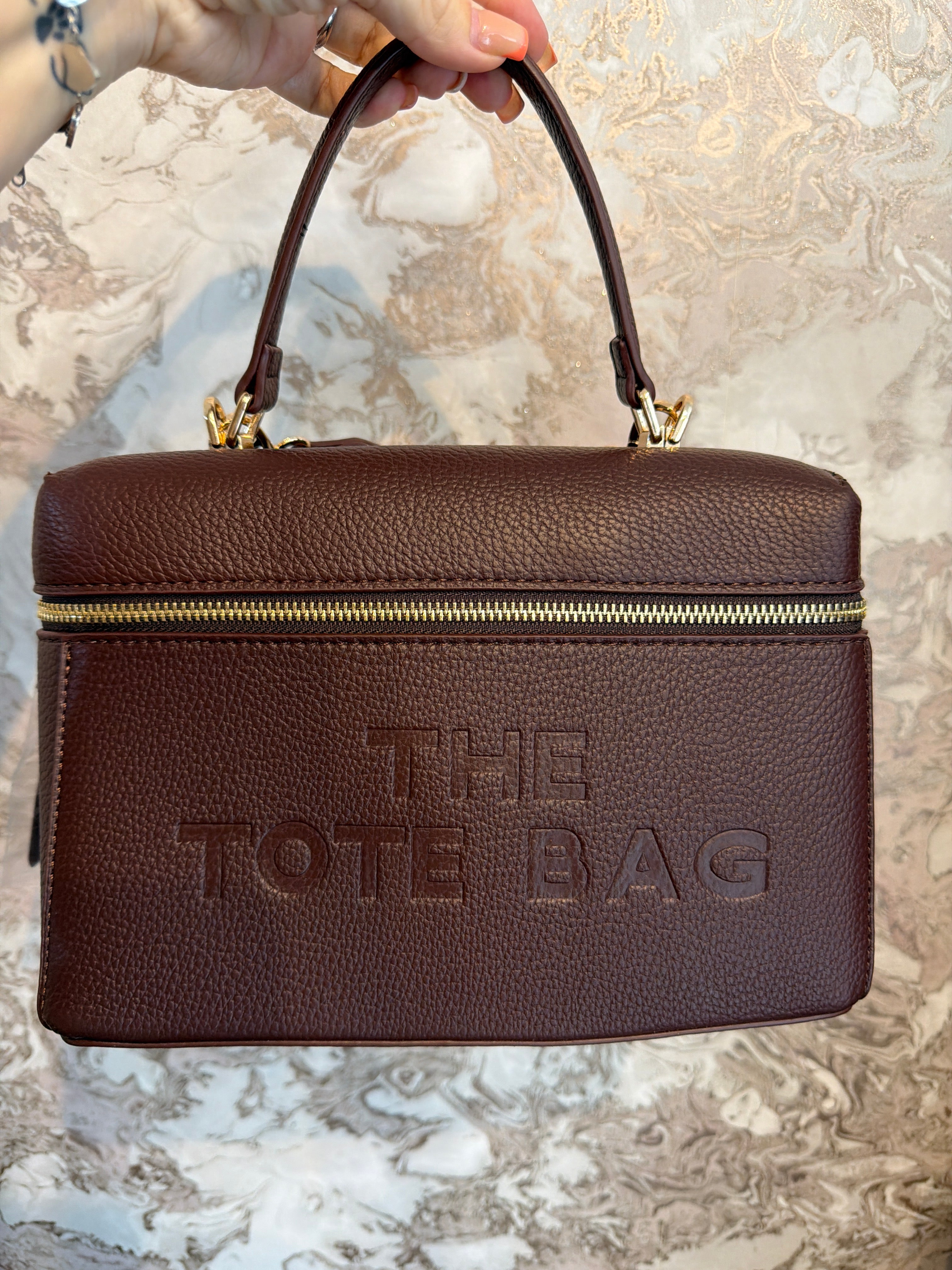 THE TOTE BAG