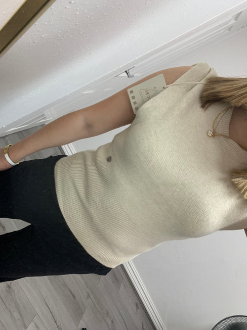 INDIE RUCHED SHOULDER TOP