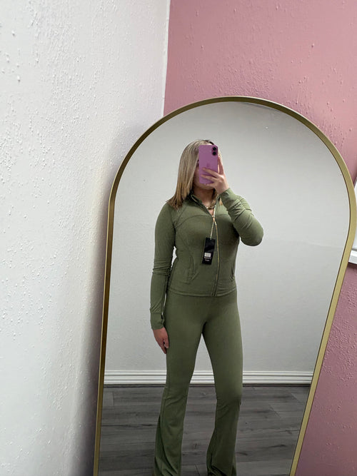 VERITY GOLD ZIP UP GYM SET