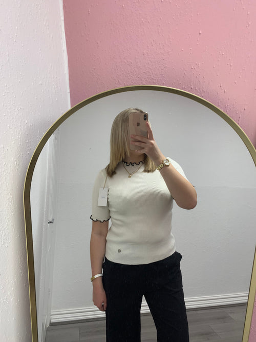 REMY FRILL KNITTED TOP