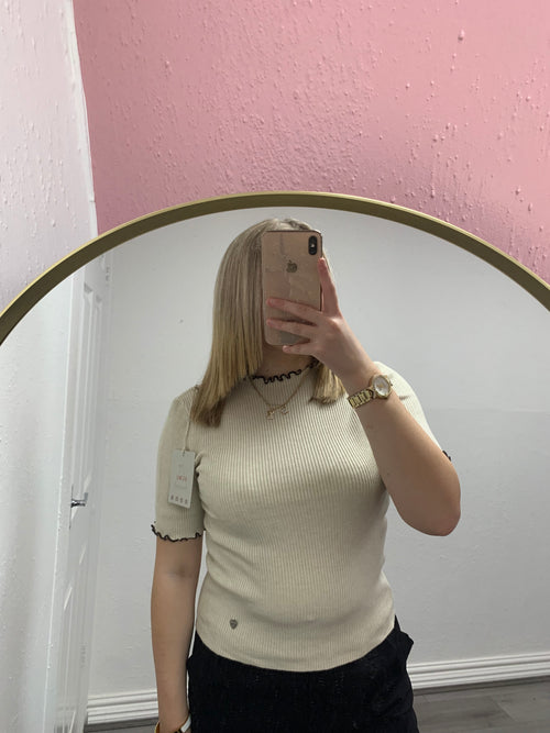 REMY FRILL KNITTED TOP
