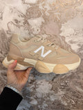 BEIGE N B TRAINERS SIZE 7