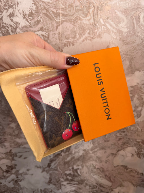 LOUIS VUITTON MAGNETIC PHONE CARD WALLET