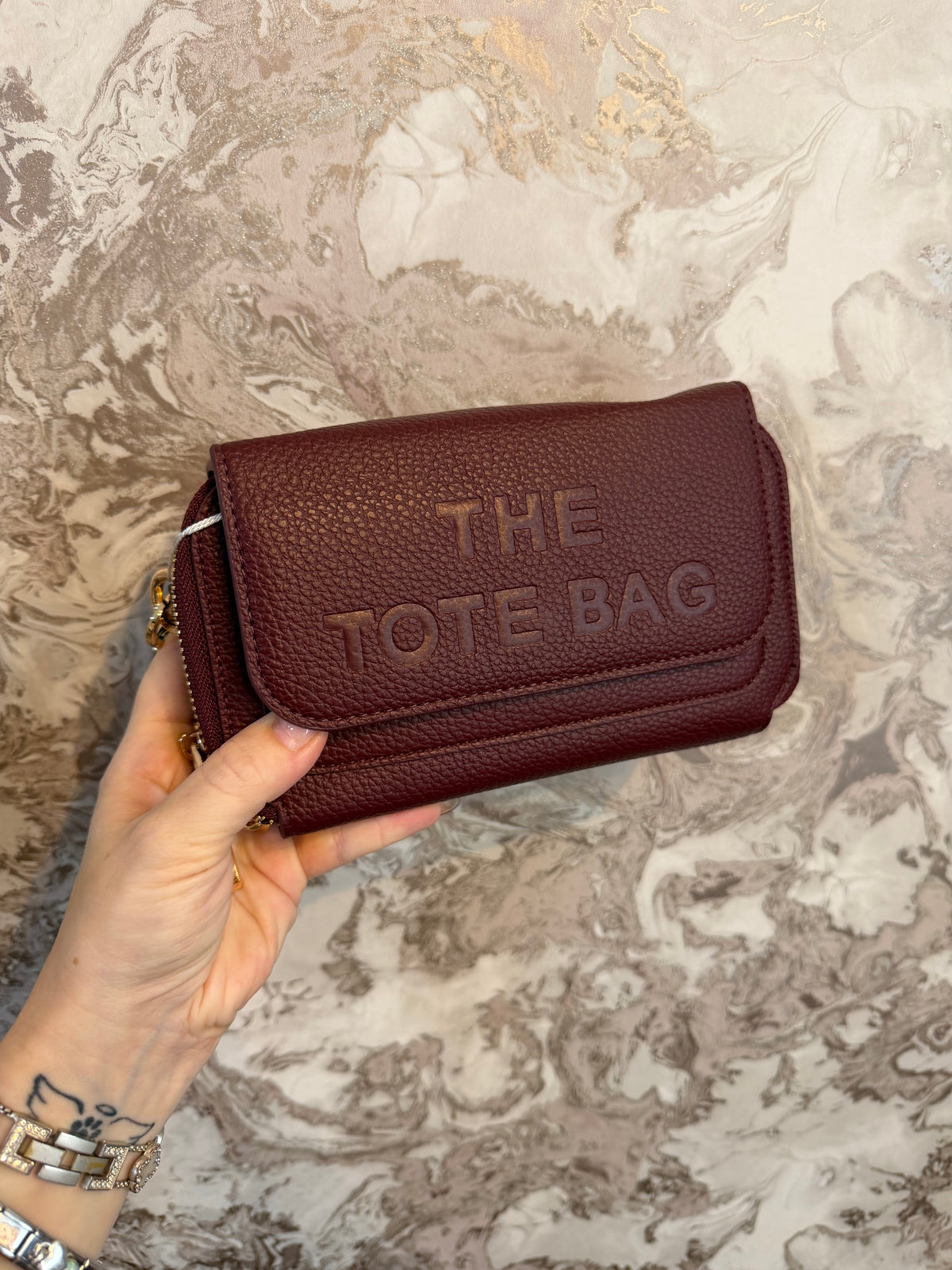 THE TOTE BAG