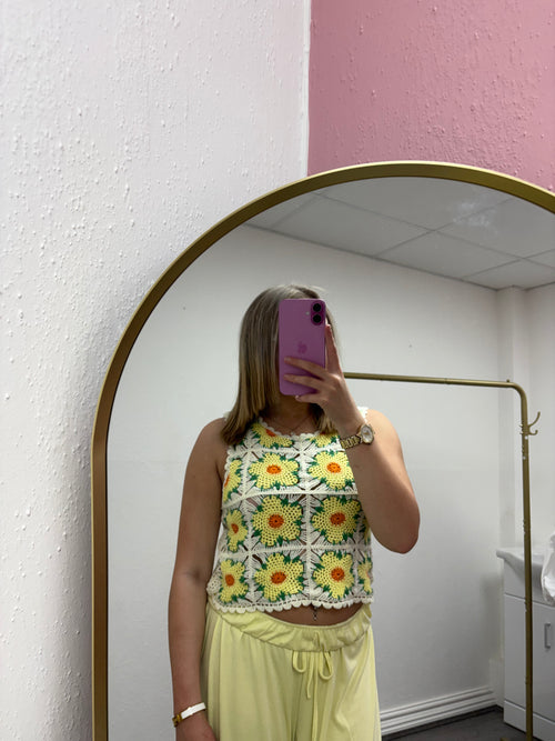 FLOWER CROCHET TOP