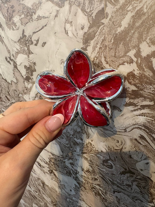 LARGE FLOWER HAIR CLIPS