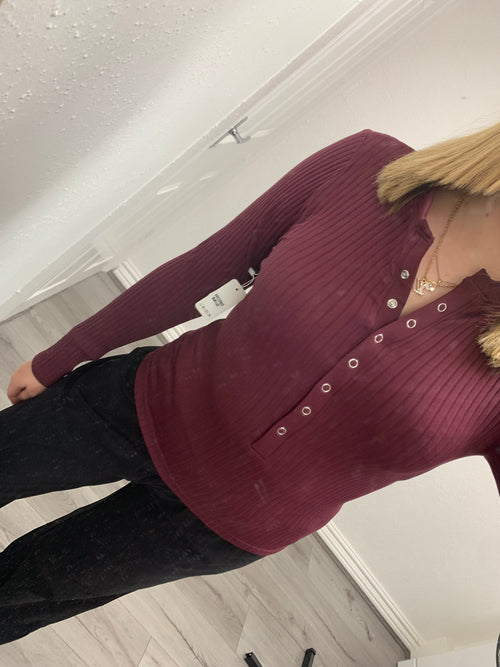 WINTER RIBBED BUTTON UP TOP