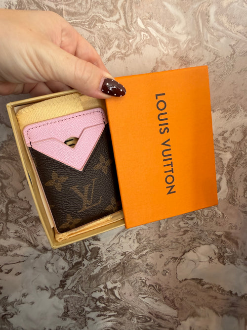 LOUIS VUITTON MAGNETIC PHONE CARD WALLET