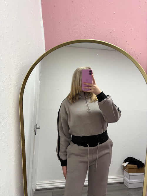 MIRA QUARTER ZIP STRIPE TRACKSUIT