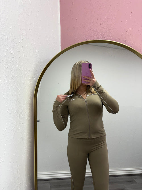 ALICE ALO GYM SET