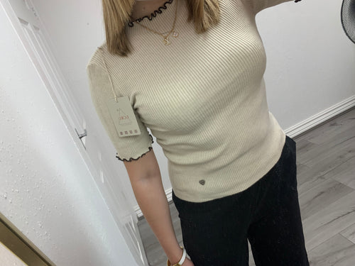 REMY FRILL KNITTED TOP