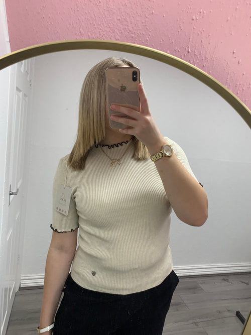 REMY FRILL KNITTED TOP