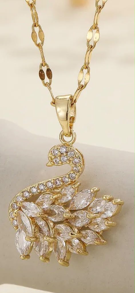 DIAMONTE SWAN NECKLACE